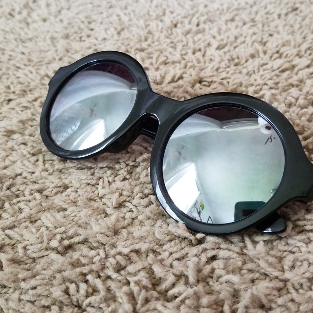 Vera Wang Sunglasses